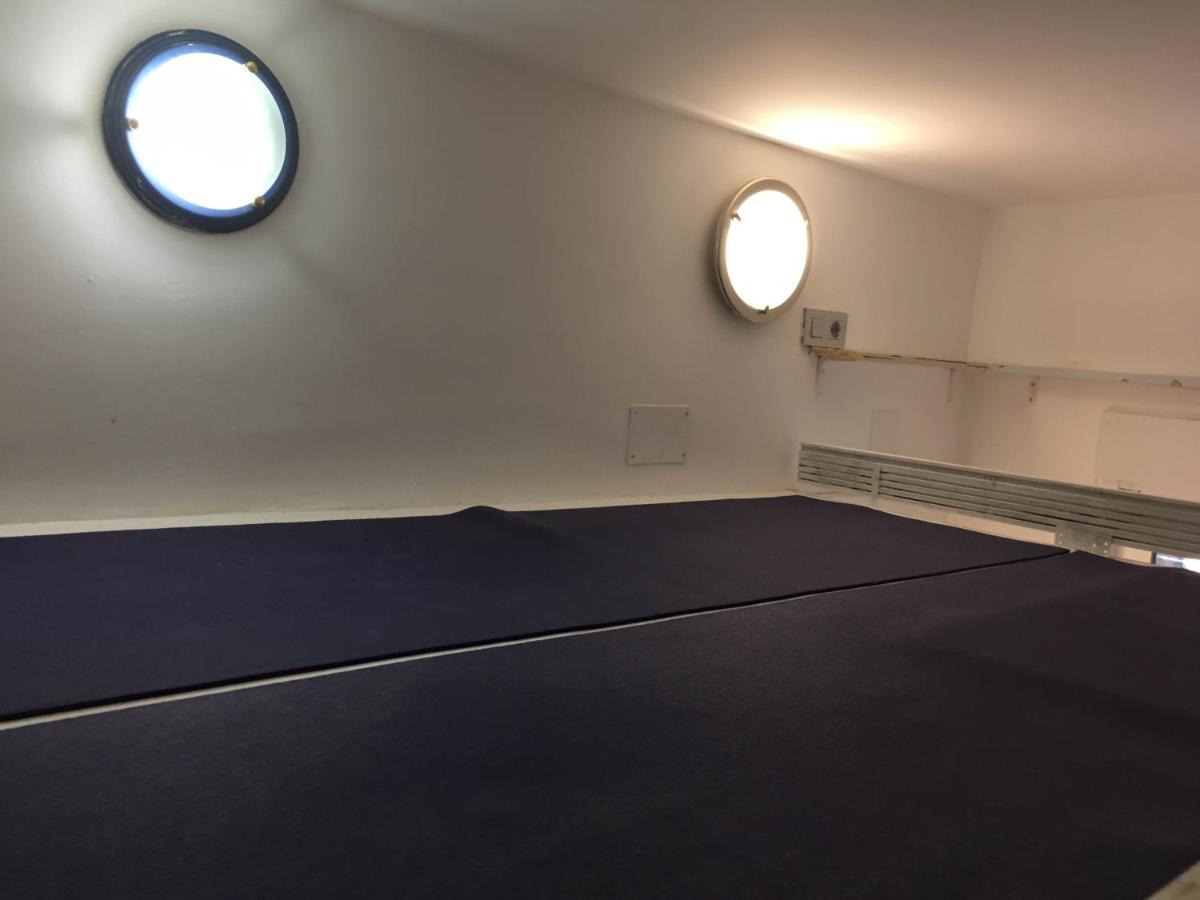 Ferienwohnung Acogedor Estudio Camarote En El Centro De Madrid Exterior foto